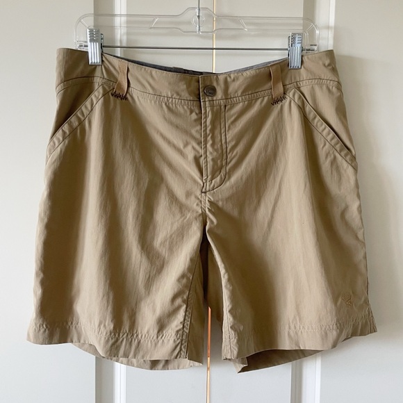 Mountain Hardwear Pants - Mountain Hardwear Khaki Hiking Low Rise Shorts Size 10